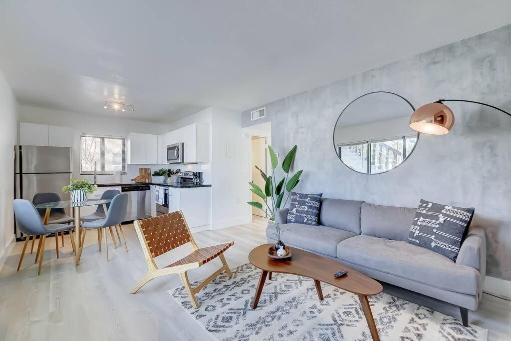 Chic Retreat: 2Br Apartment! Fort Lauderdale Exterior photo